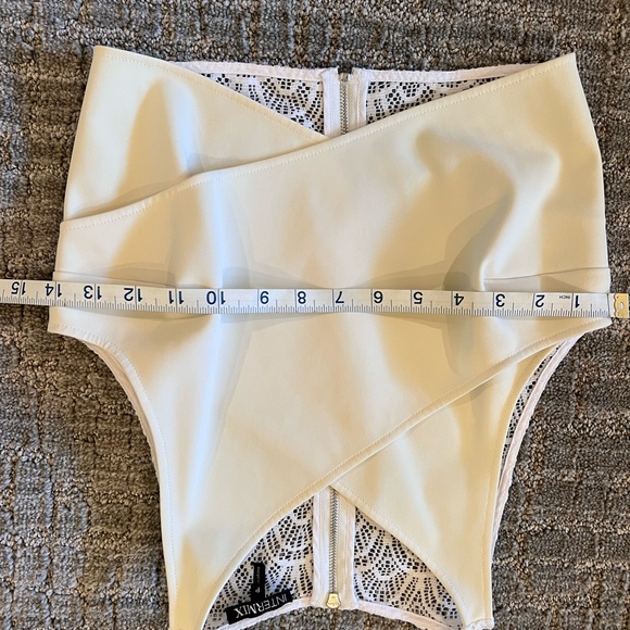 Intermix crop top, size Petite - Picture 6 of 9